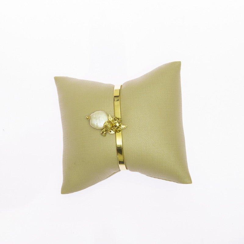 Bracelete Briana com madrepérola folheado a ouro