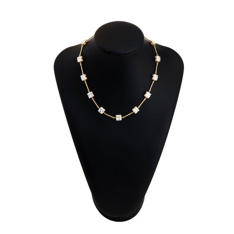 Colar Mariana com zirconias cristal folheado a ouro
