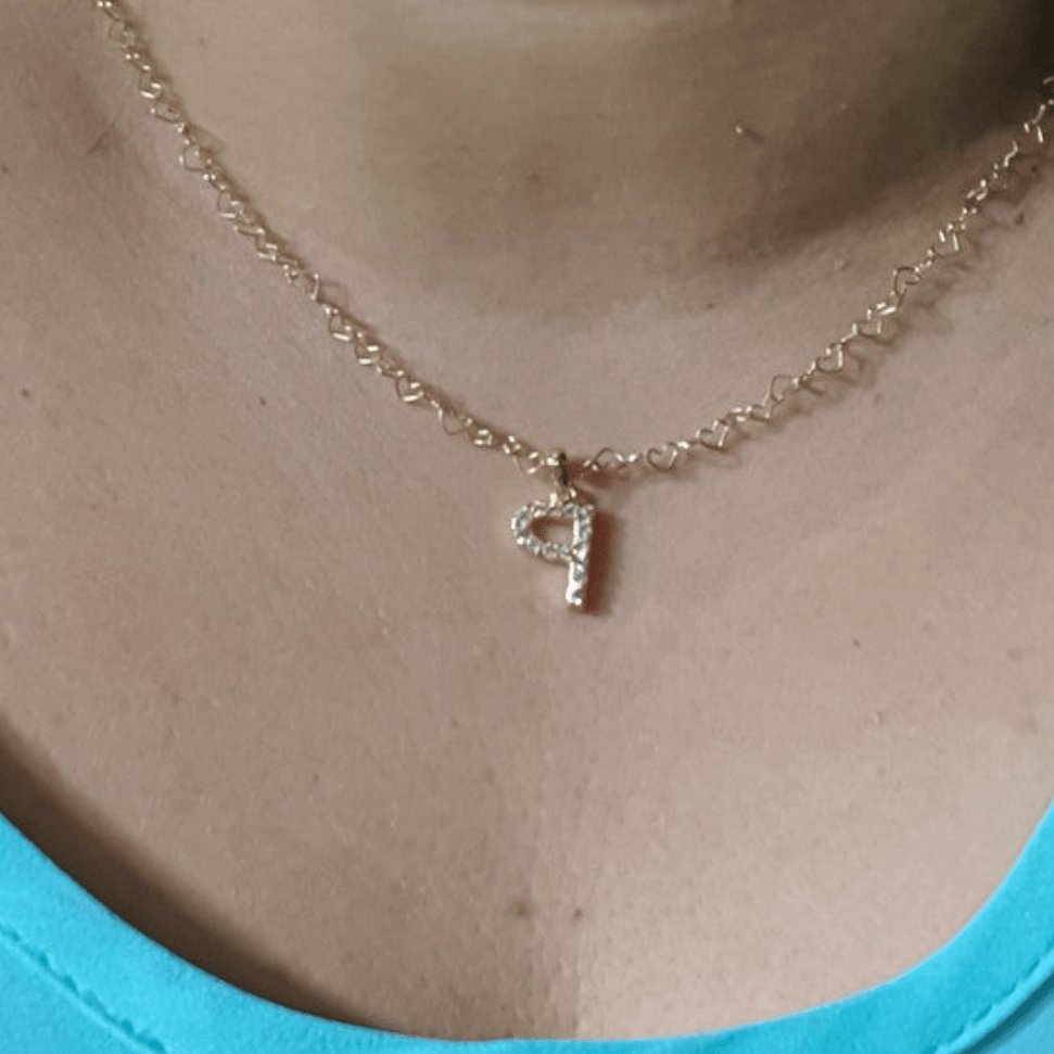 Pingente de letra P folheado a ouro 18k com corrente