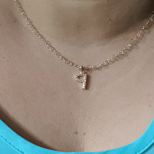 Pingente de letra P folheado a ouro 18k com corrente