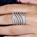 Anel Yves com zirconias brancas folheado a rodio