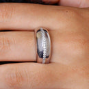 Anel Largo Coralina zirconias brancas folheado a rodio