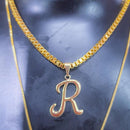 Pingente de letra R folheado a ouro 18k com corrente