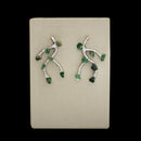 Brinco Eveni com pedras verdes folheado a rodio