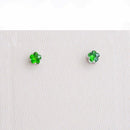 Brinco Flora flor zirconia esmeralda folheado a rodio