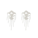 Brinco Holen fosco com correntes folheado a rodio