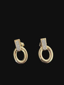 Brinco Orgânico com pedras de zircônias folheado a ouro